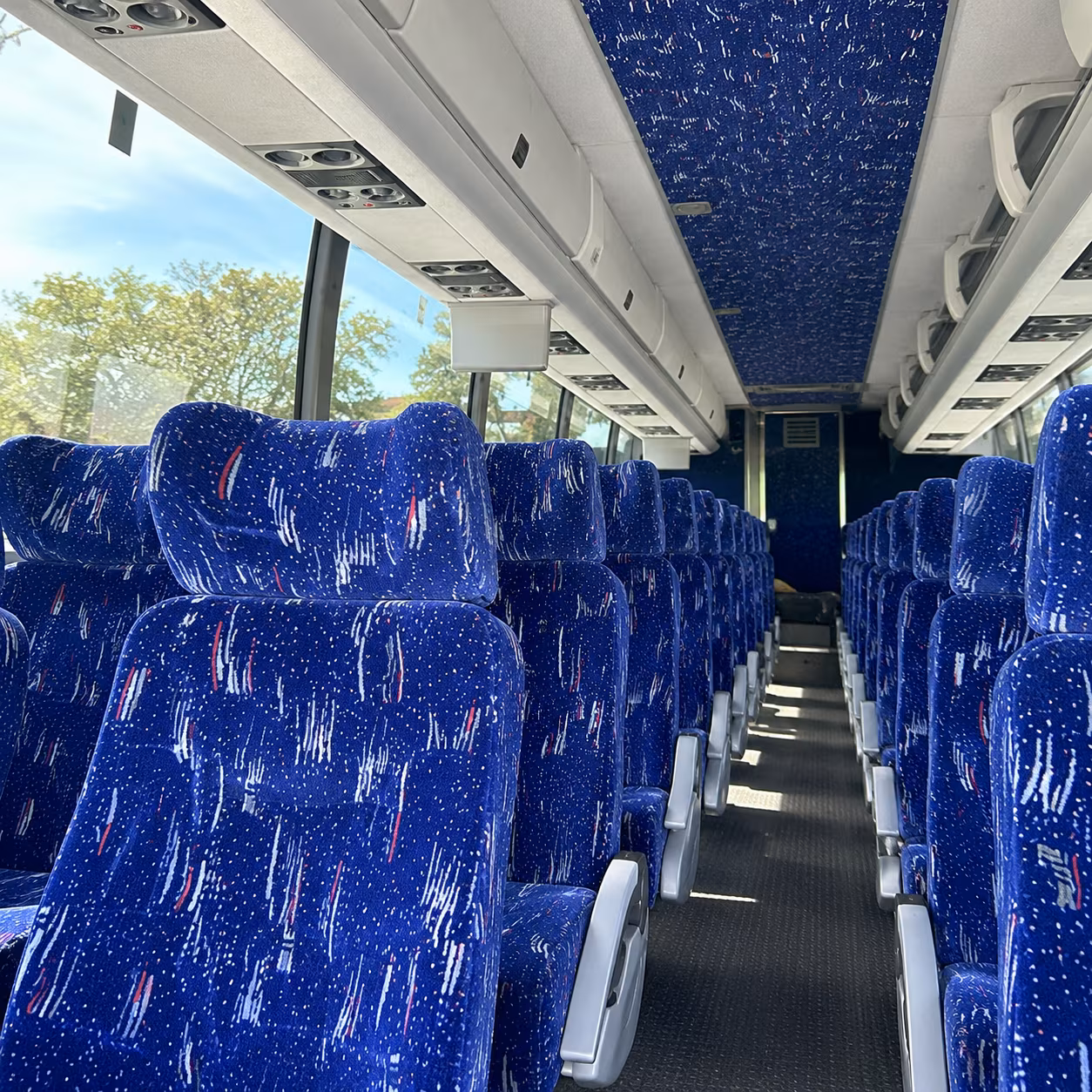 baton rouge charter bus rentals for lsu away games and college travel
