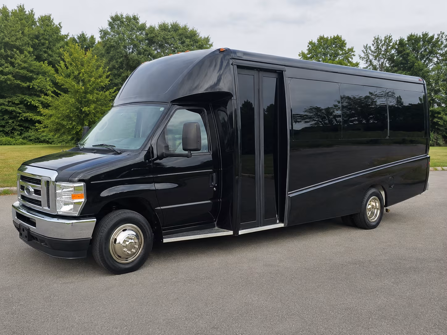charter buses for large baton rouge high school prom groups