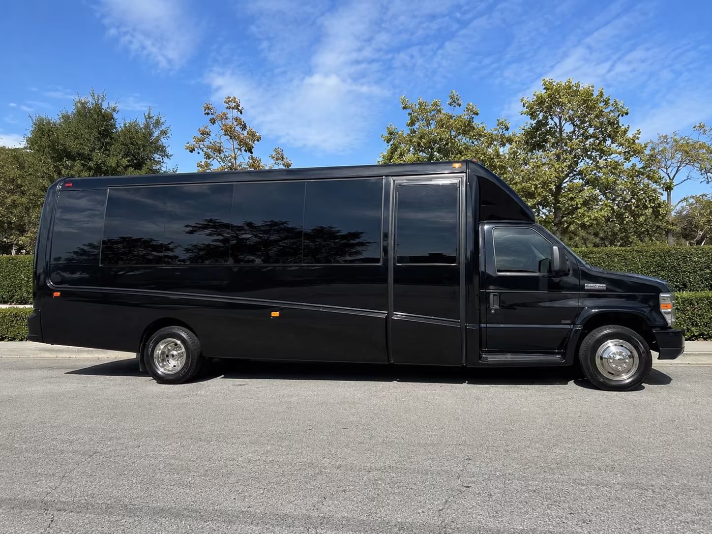 find the perfect transportation for your next corporate event 1